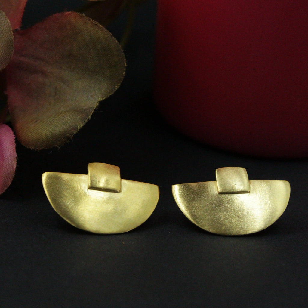 Pendientes PRA' de diseño en latón bañados en oro - Diseño con carácter